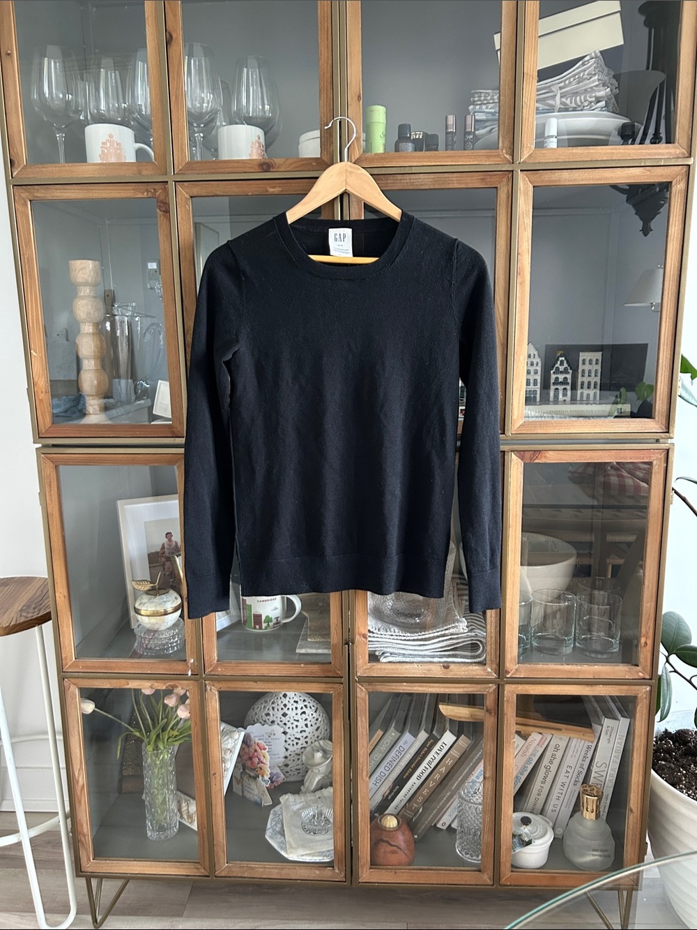 GAP 100% Merino Wool Black Crewneck Pullover Sweater Women